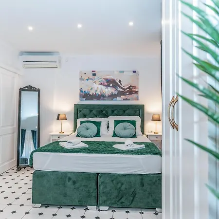 Art Center Apartment