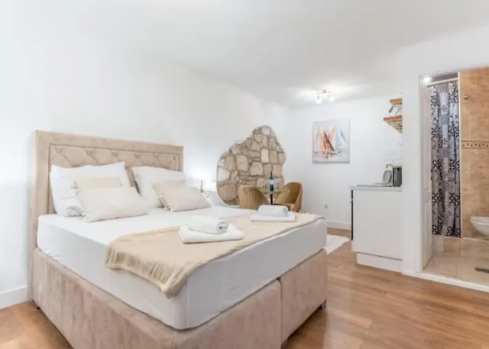 Art Center Apartman *